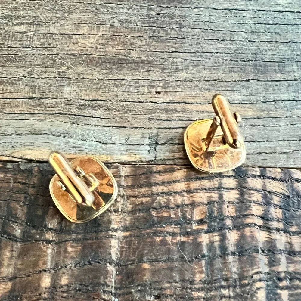 Gold-Toned cuff links